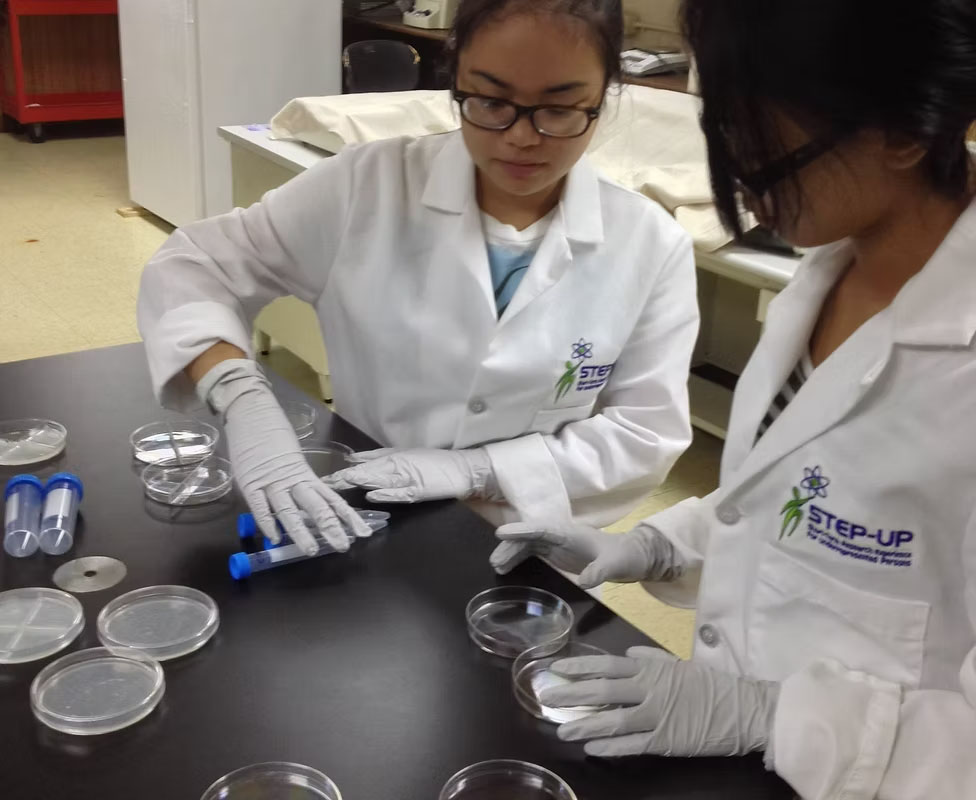 cnmi lab students